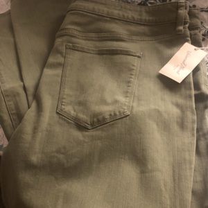 University Thread Skinny Jeans size 24